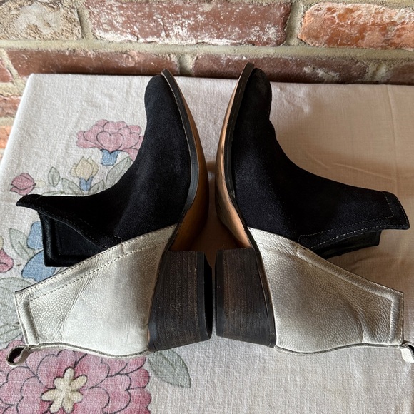 Diba True Stop By Booties Black& Cream 9M - Picture 5 of 8